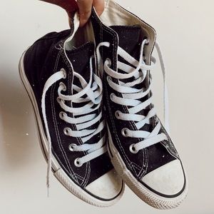 black converse
